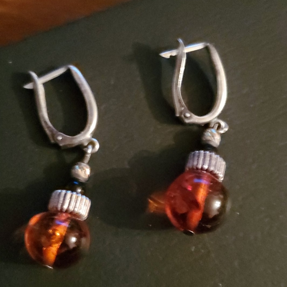 VINTAGE S.S. BALTIC AMBER EARRINGS - Picture 1 of 6